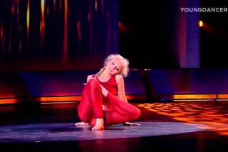 Julie Schartum Dokken performs “Moment“ (Norway) - LIVE - Eurovision Young Dancers