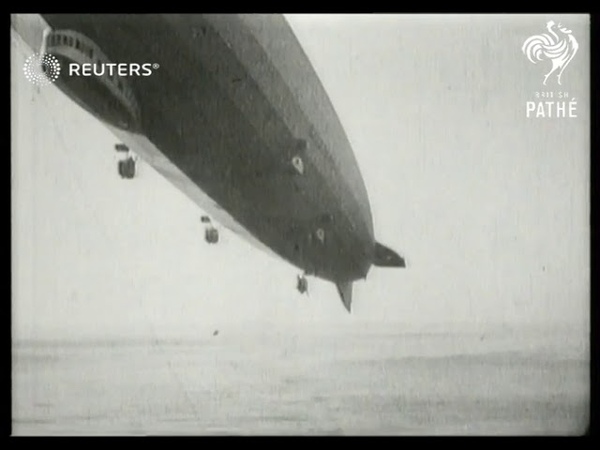 USA: Airship Los Angeles landing on the stern of USS Saratoga