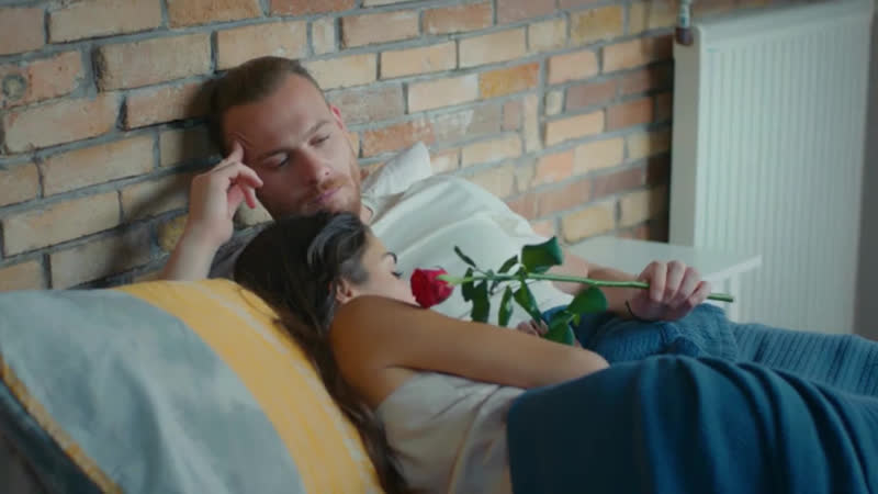 144 Il finale di questa puntata mi fa arrossire tremendamente Ma Serkan di una dolcezza e romanticismo