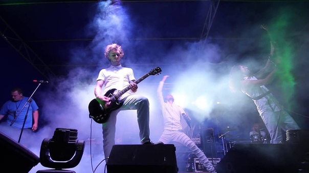 Whitenoise 4 a. m (live at D2