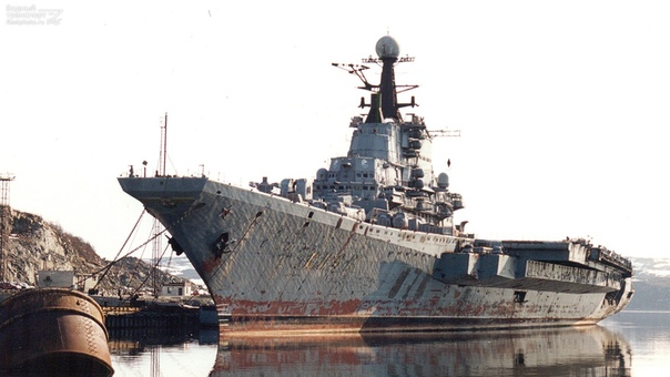 1143 киев авианесущий крейсер. Крейсер 1143. Авианесущий крейсер проекта 1143. Авианесущие крейсера проекта 1143. Авианесущий крейсер проекта 1143.