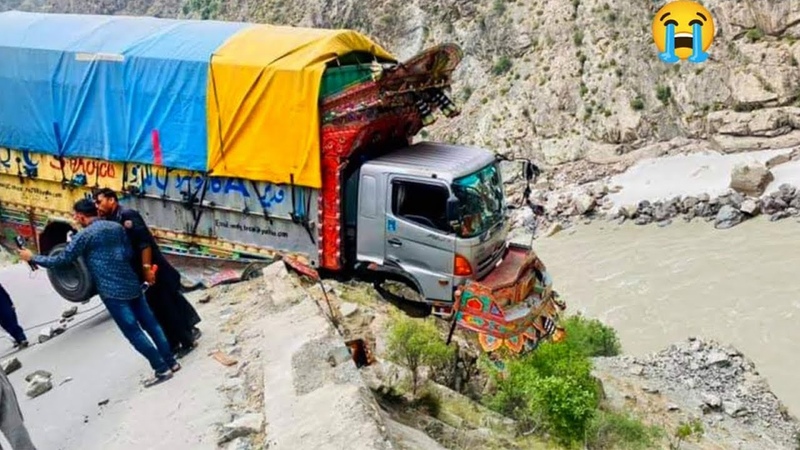 Crazy Car Truck Crash Caught on Camera 2023, Bad Driving Fails Compilation, Fails Of Year