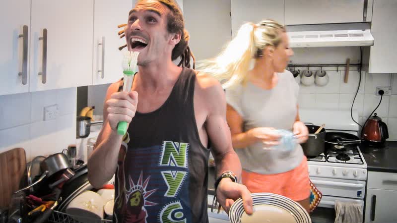 SING ALONG DISH WASHING
