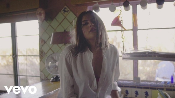 Tayler Buono Fine ( Official