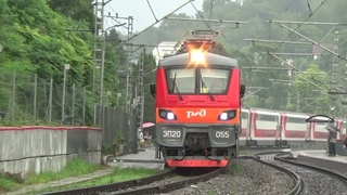Электровоз ЭП20-055 с пассажирским поездом 036С Адлер-Санкт-Петербург